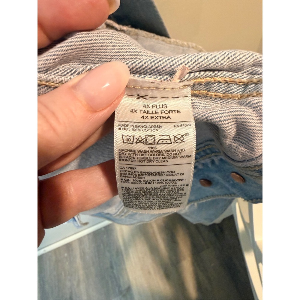 Old Navy Boyfriend Plus Light Wash Distressed Denim Trucker Jacket Women 4X Plus - Picture 5 of 9